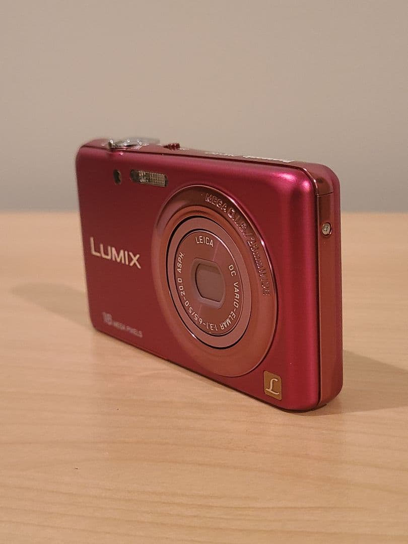 新品同様 Panasonic Lumix DMC-FH7 ピンク