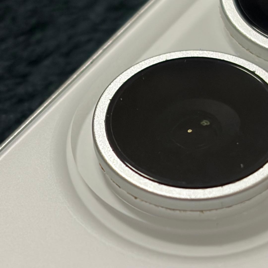 iPhone16 マットホワイト 中古