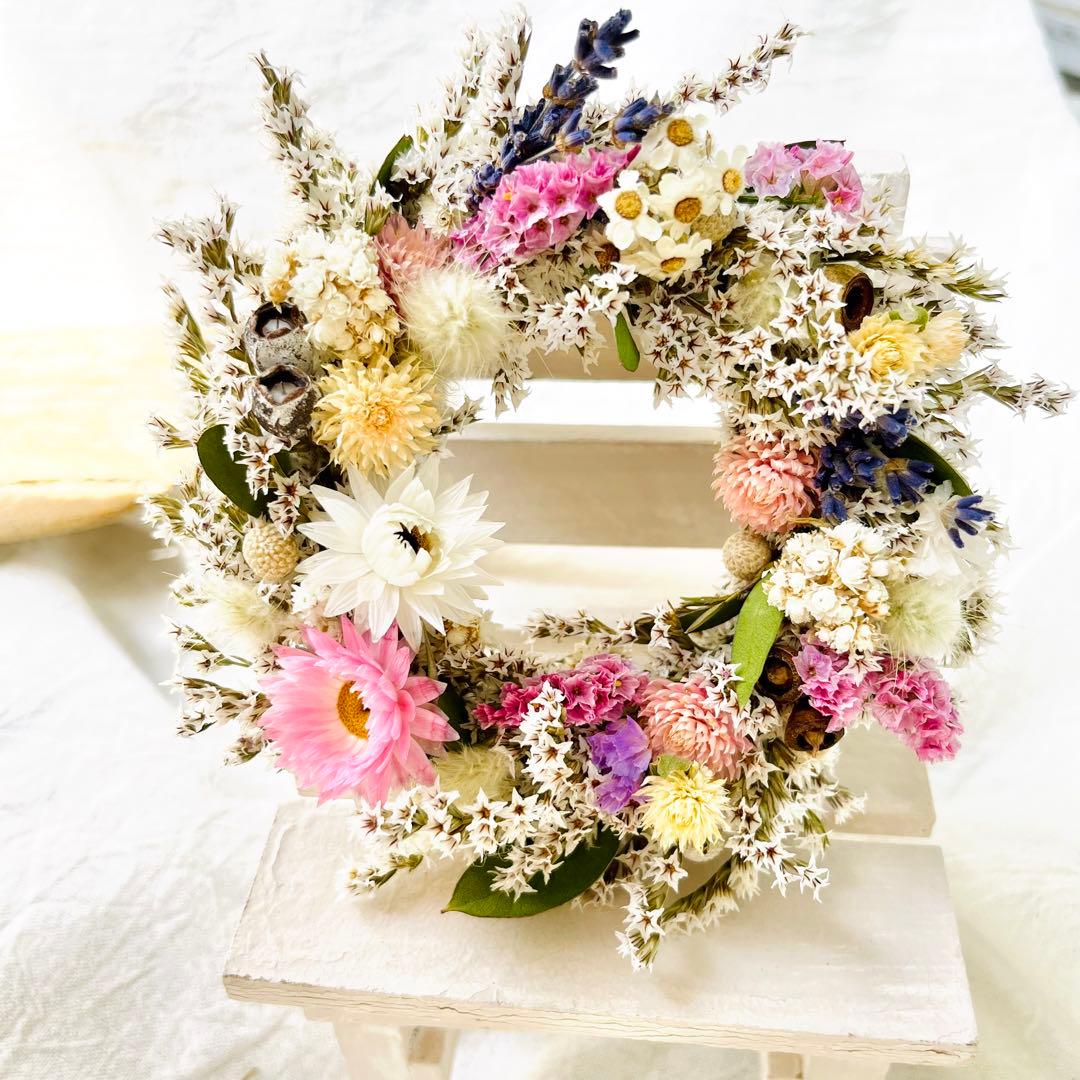 ドライフラワーリース　ドライフラワースワッグ　ユーカリ　ラナンキュラス  紫陽花