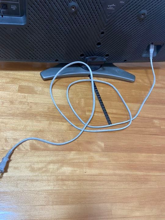 SHARP AQUOS E E7 LC-32E7-B シャープ　アクオス　テレビ