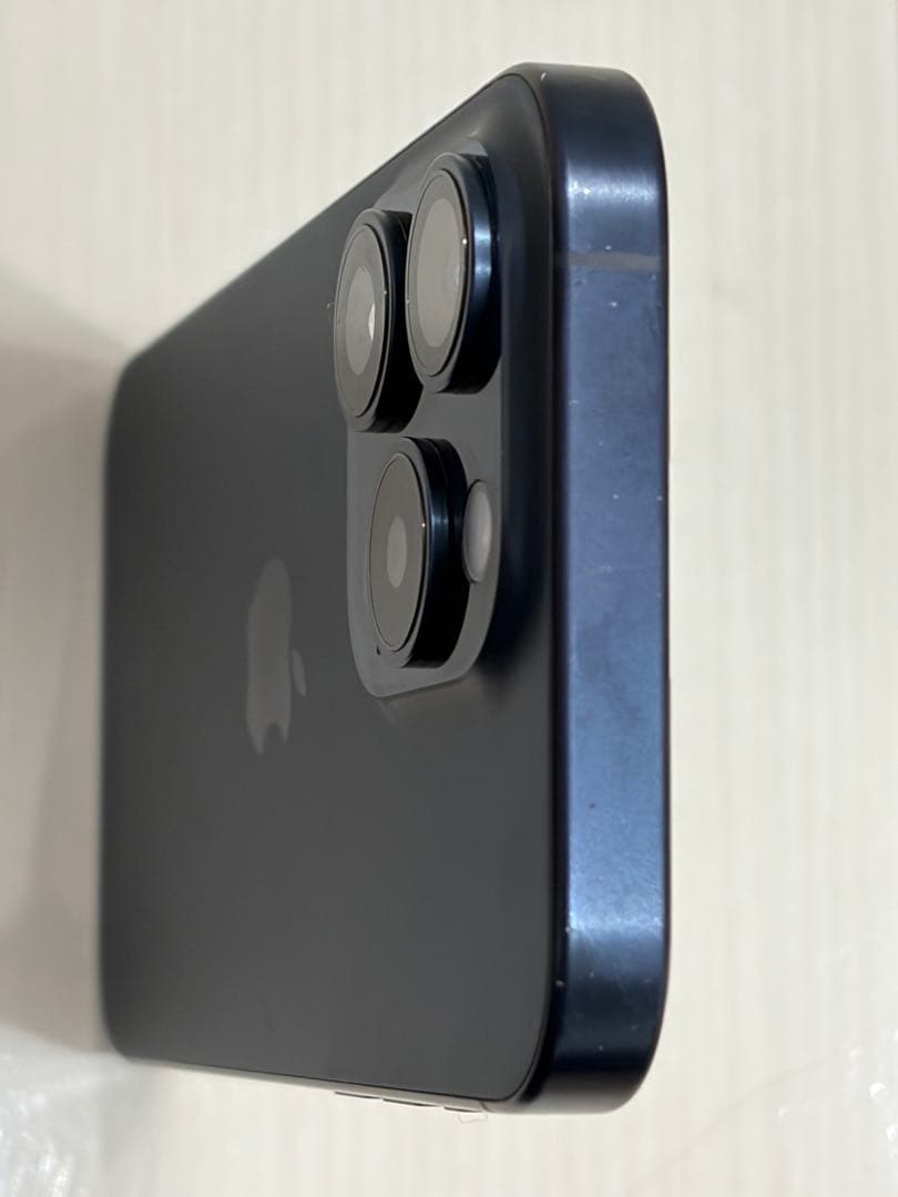 Apple iPhone 15 Pro ブルーチタニウム　本体