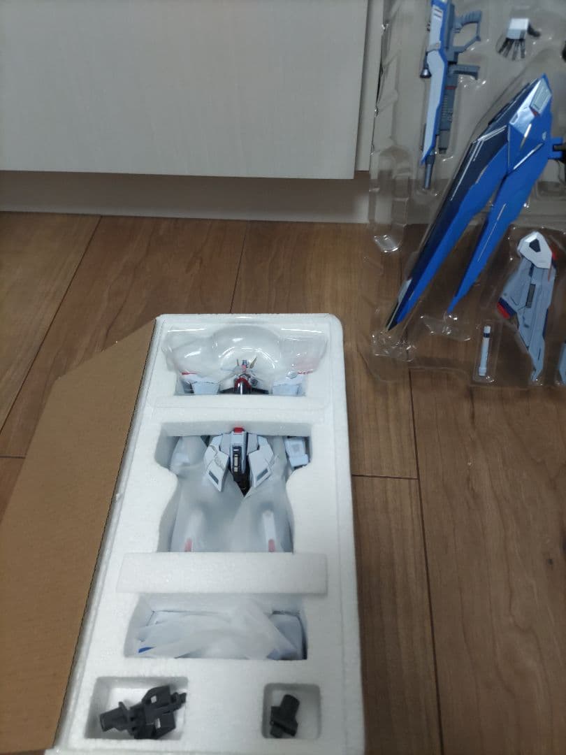 メタルビルド　フリーダムガンダム CONCEPT 2  SPARKLE