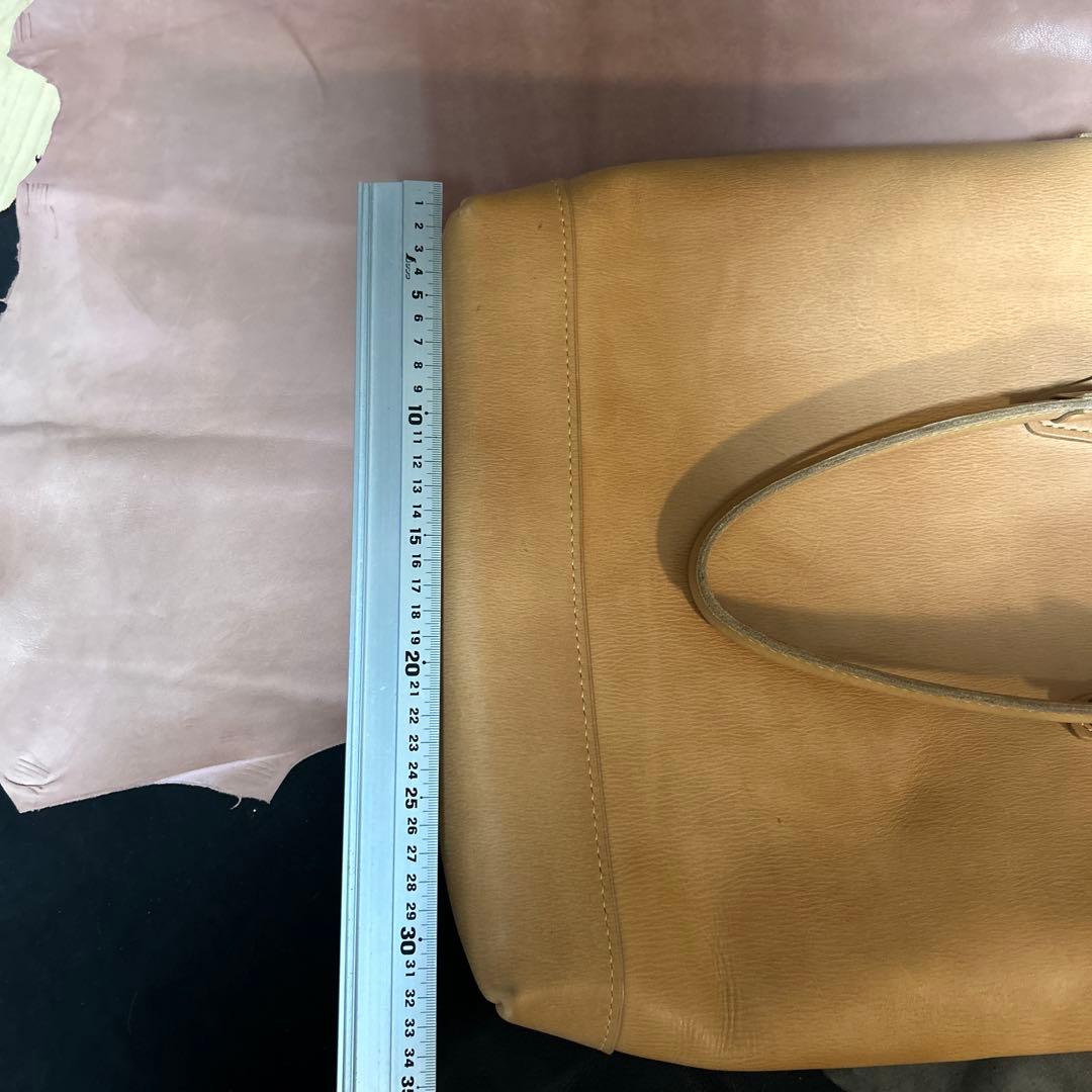 ヌメ革　総手縫　トートバッグ 大きめ　タンニン鞣し