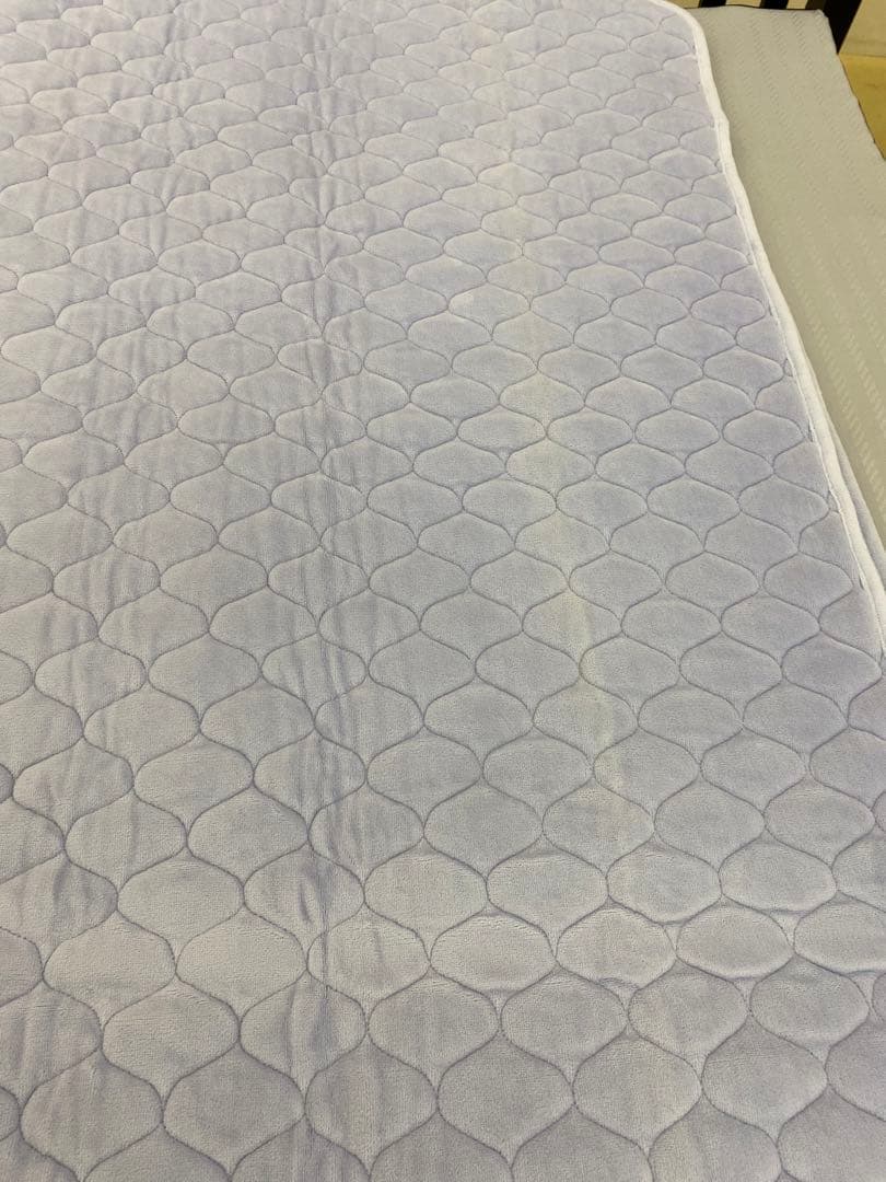 クイーンサイズ・西川　綿マイヤー敷きパッド・サイズ約１６０×２０５㎝・シミあり