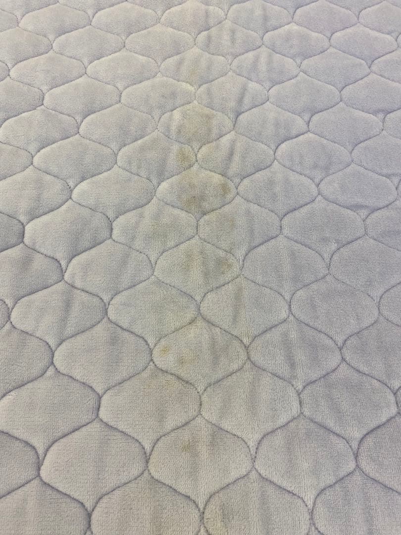 クイーンサイズ・西川　綿マイヤー敷きパッド・サイズ約１６０×２０５㎝・シミあり