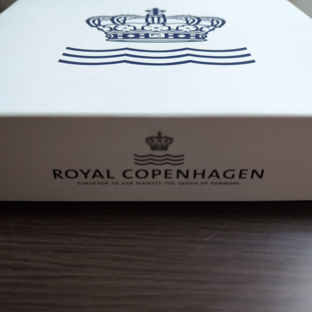 ロイヤルコペンハーゲン デンマーク製 青い花模様 陶器皿直径25cm　高さ6cm