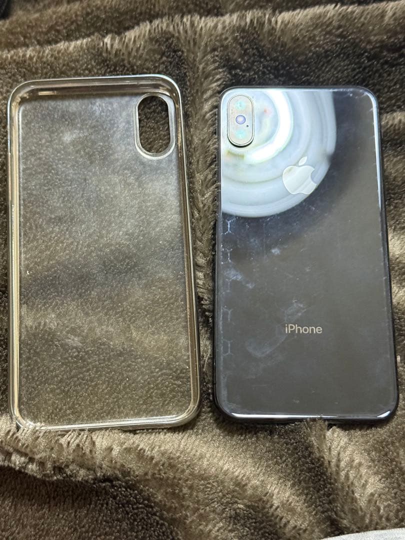 【ジャンク】iPhone X 透明ケース付き 画面ひび割れ　画面つきません。