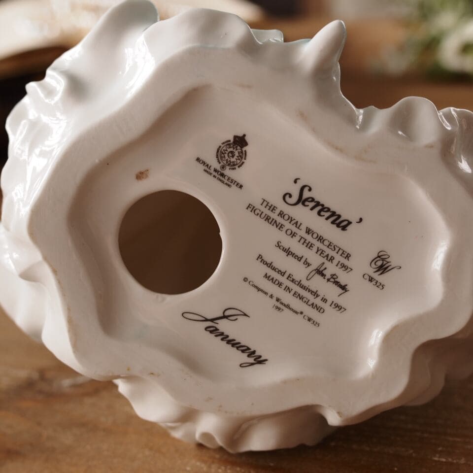 【美品】英国ロイヤルウースター Serena 1997年製 フィギュリン