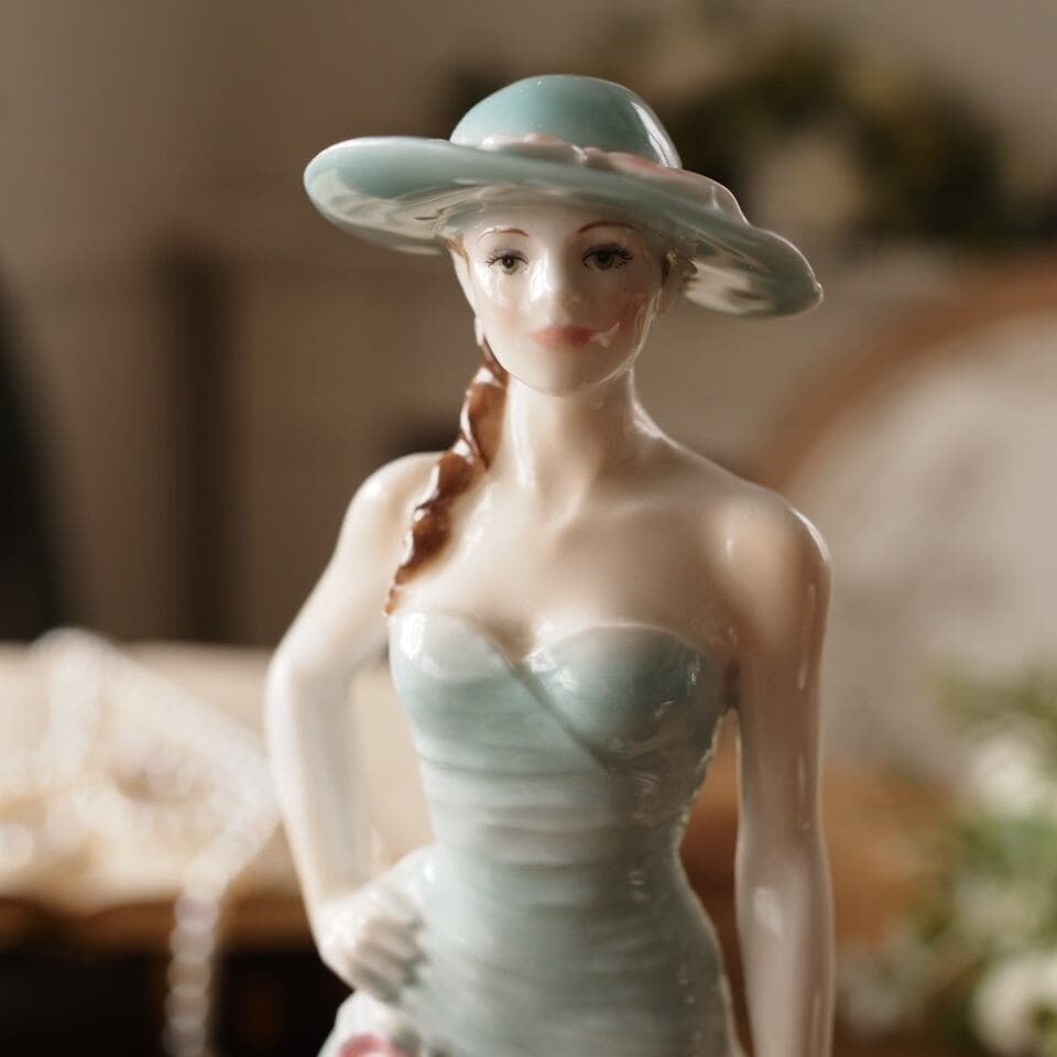 【美品】英国ロイヤルウースター Serena 1997年製 フィギュリン