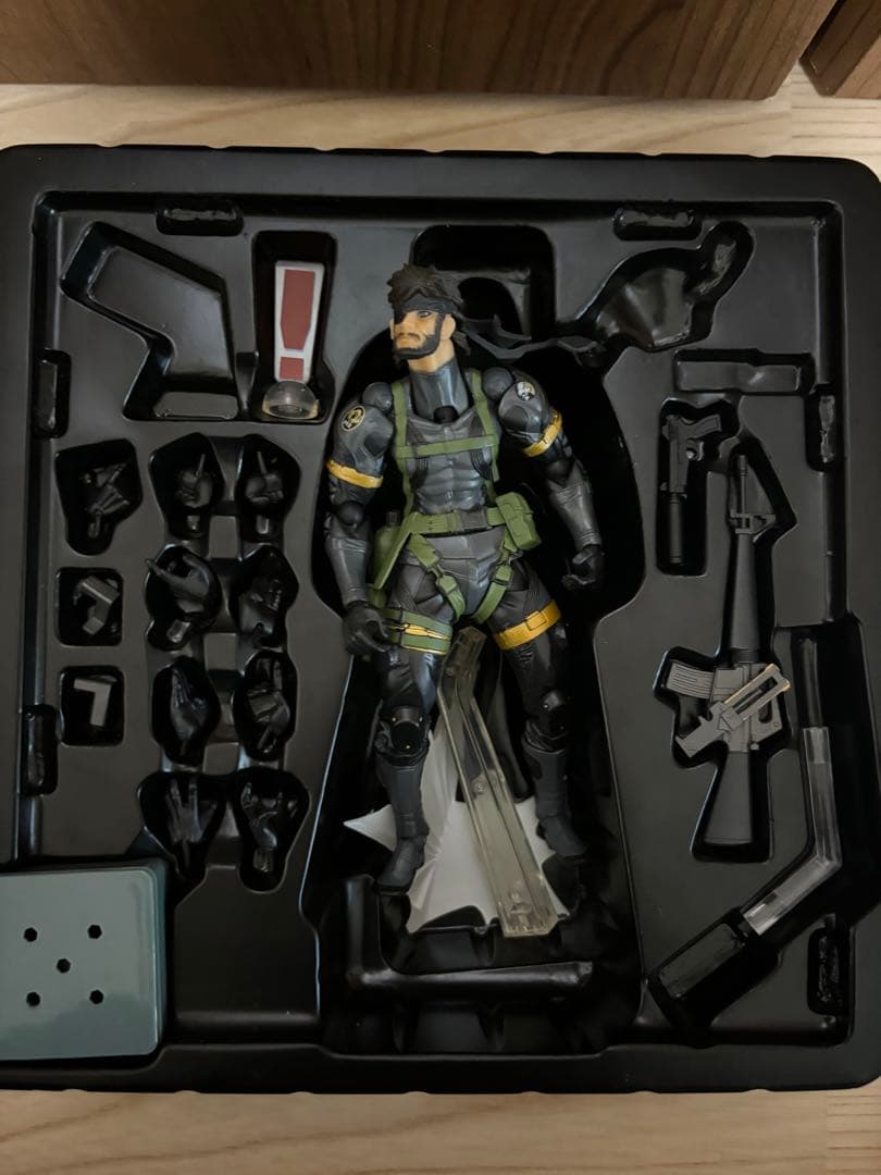 リボルテックヤマグチ スネーク メタルギアソリッド フィギュア