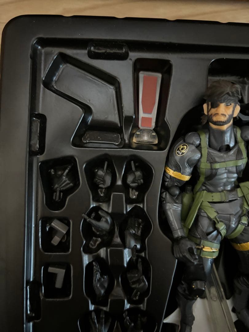 リボルテックヤマグチ スネーク メタルギアソリッド フィギュア