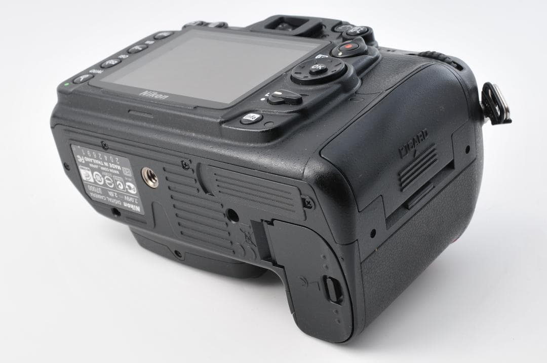 Nikon ニコン D7000 ボディ デジタル一眼レフカメラ #1347
