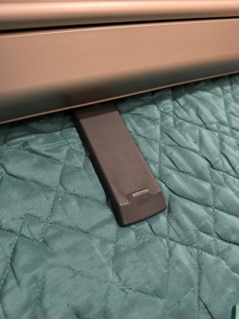 IZUMI RS-100パンタグラフ式プロジェクタースクリーン 100インチ