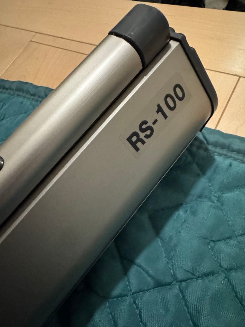 IZUMI RS-100パンタグラフ式プロジェクタースクリーン 100インチ