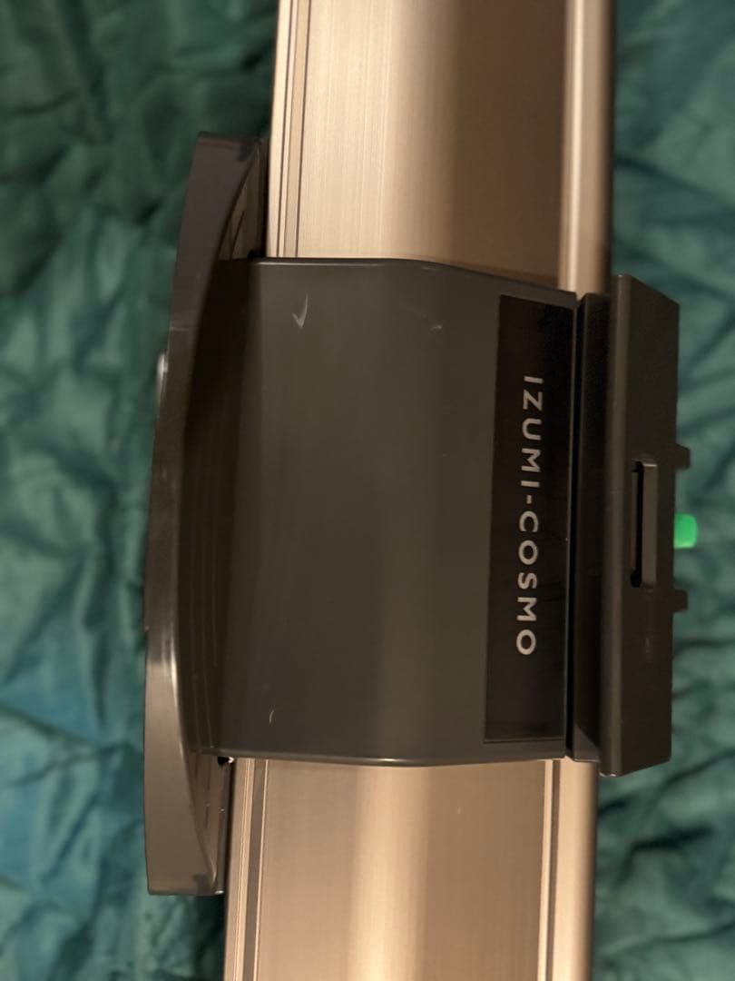 IZUMI RS-100パンタグラフ式プロジェクタースクリーン 100インチ