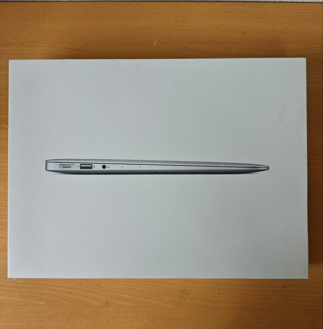 【ds】Macbook Air 13インチ i5 8G バッテリー◯