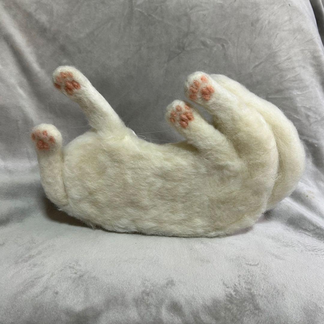 羊毛フェルト 猫 ハンドメイド　front