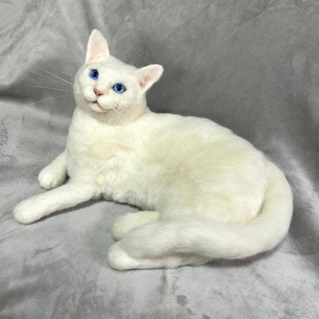 羊毛フェルト 猫 ハンドメイド　front
