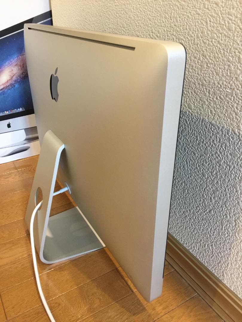 iMac 27インチ MC813J/A (Mid2011) SSDに換装済