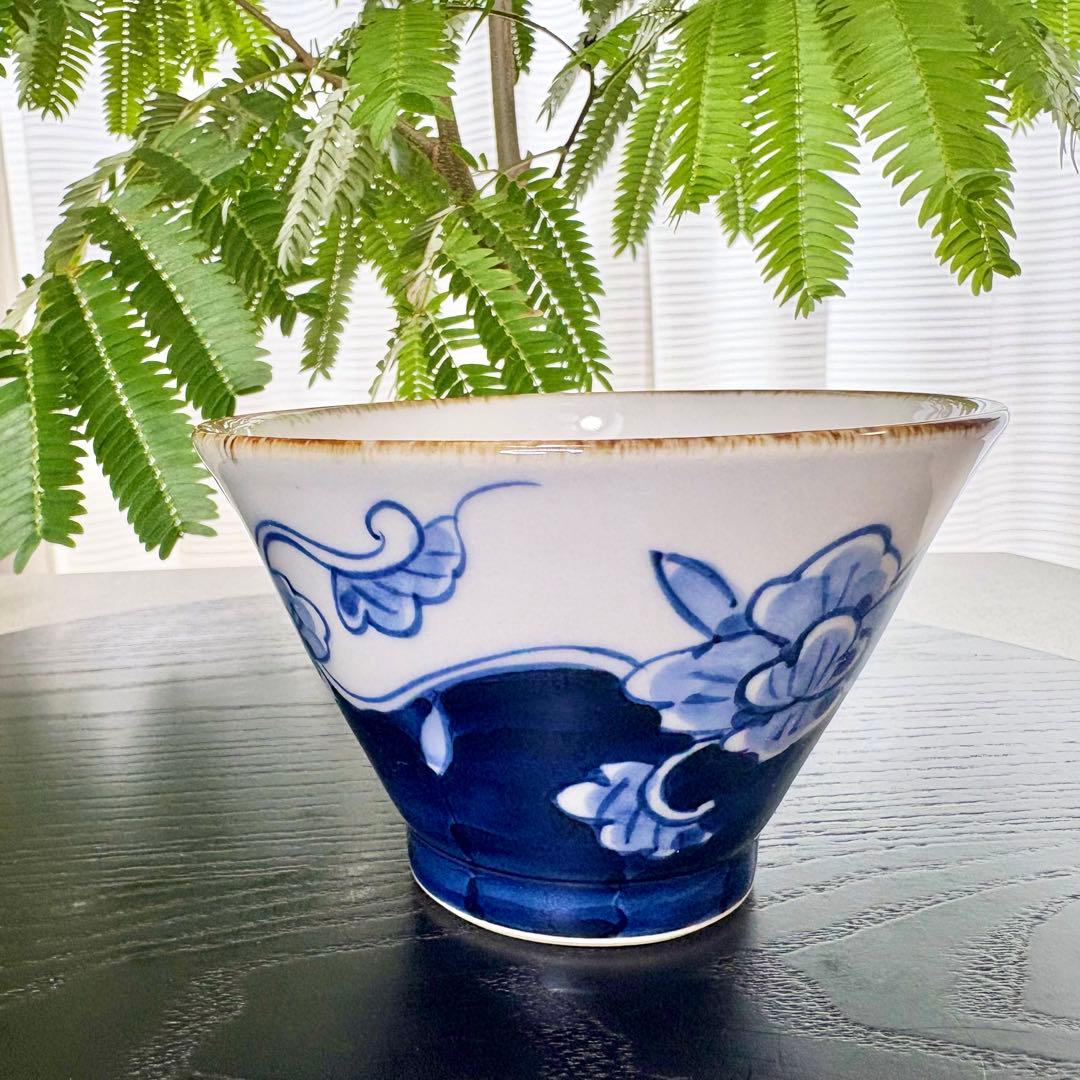 568碗　2柄　赤絵ザクロ　ボタン唐草　赤　青　飯碗　夫婦茶碗　ペア 万博　食器