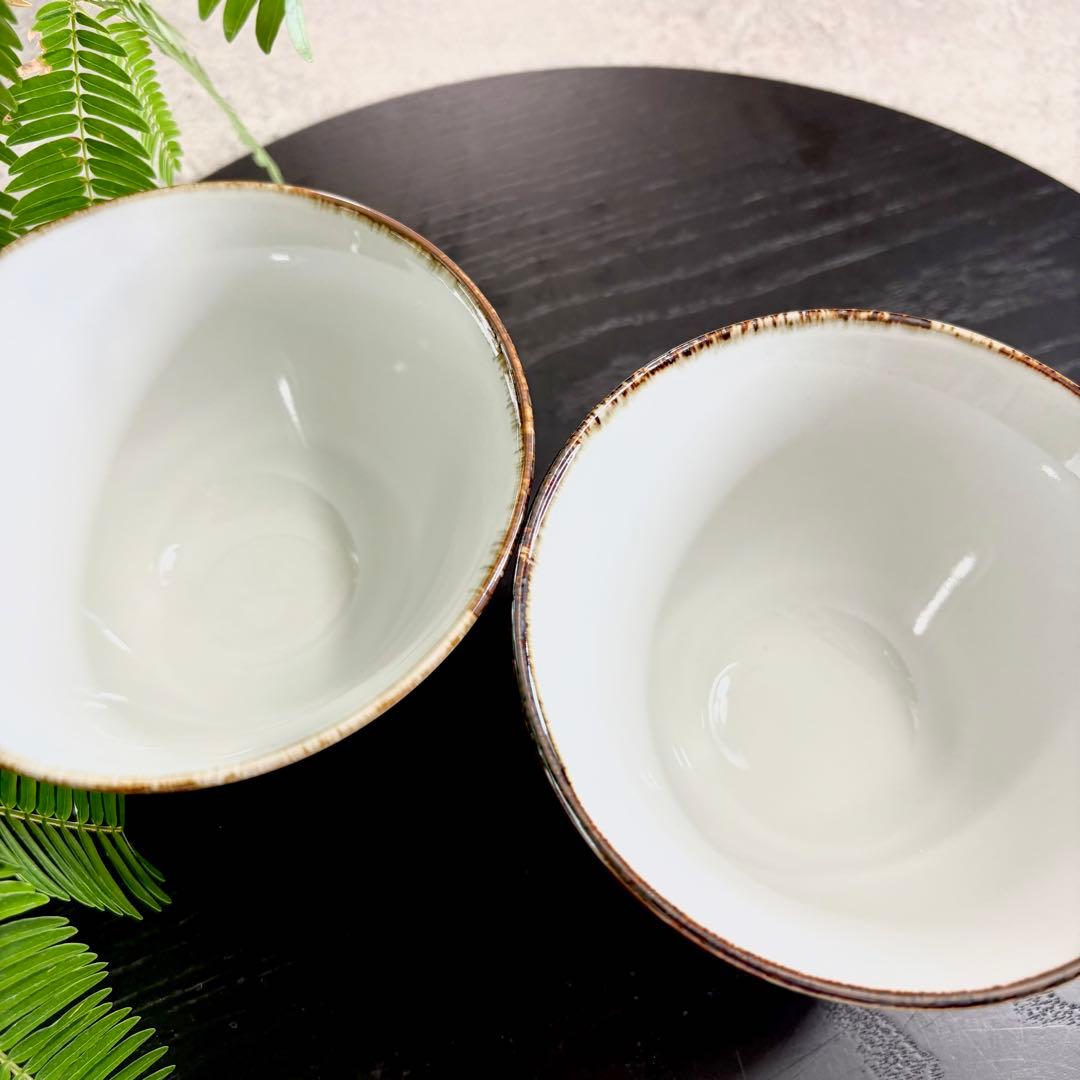 568碗　2柄　赤絵ザクロ　ボタン唐草　赤　青　飯碗　夫婦茶碗　ペア 万博　食器