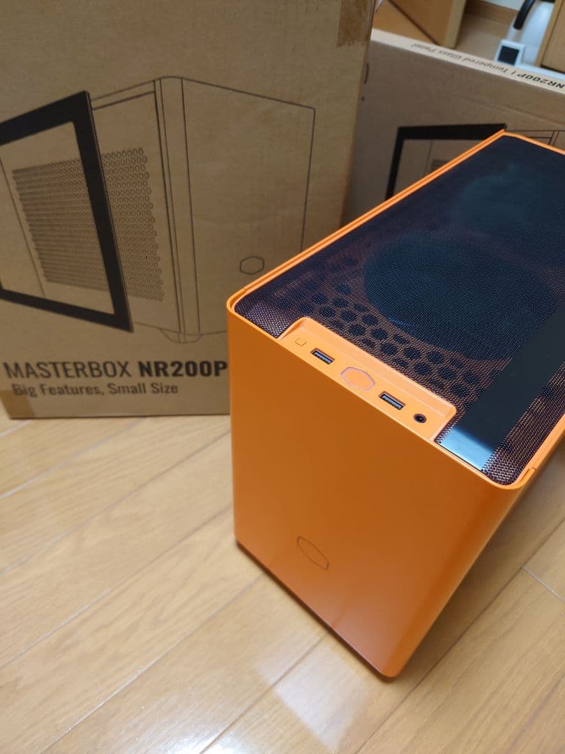 NR200P Cooler Master Masterbox オレンジ