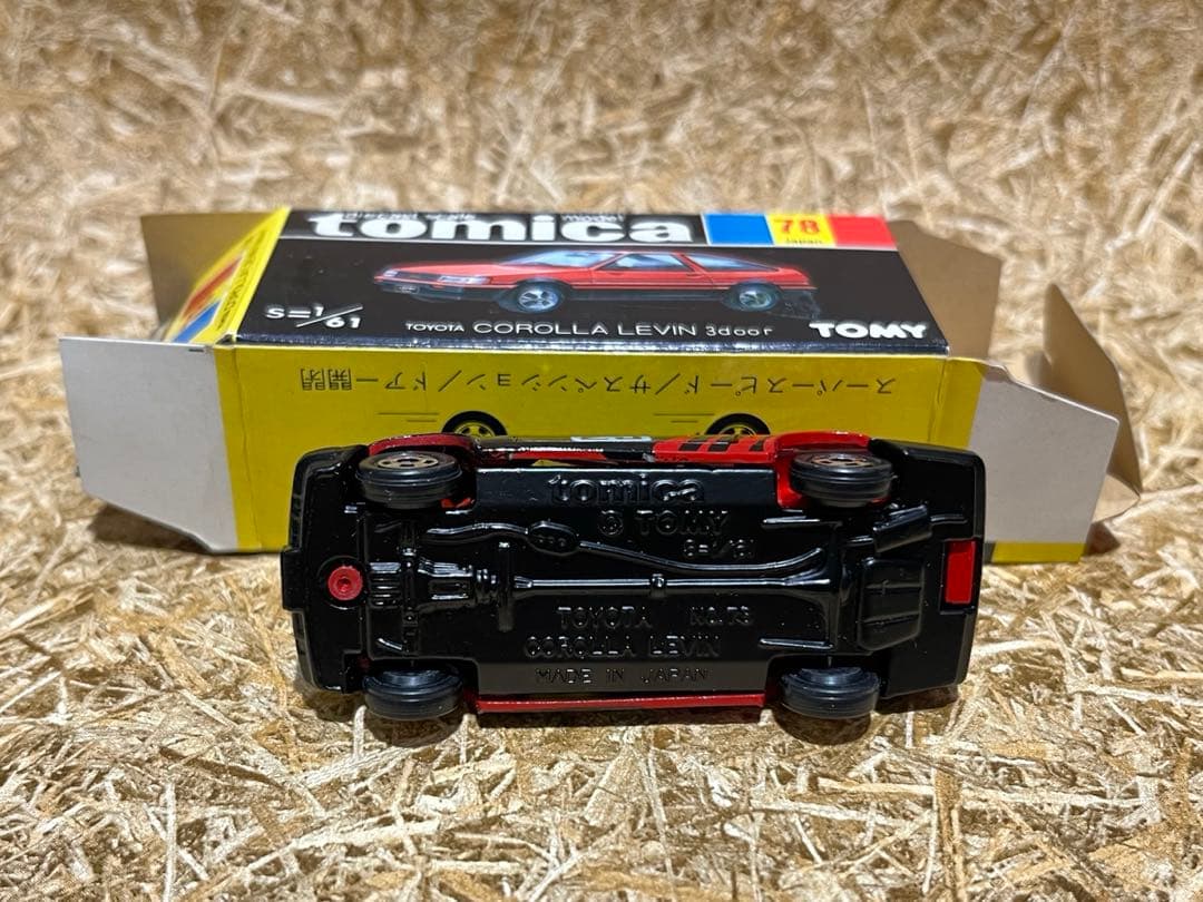 トミカ 日本製 黒箱 78 トヨタ カローラ レビン 3ドア グループAフェア