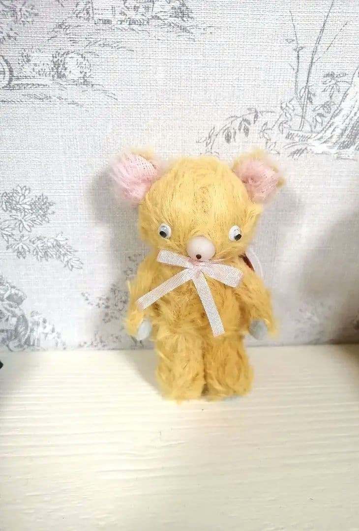 ◇◼︎ ハンドメイド作家さま*　キョロ目くまちゃん ◼︎◇テディベア　ぬいぐるみ