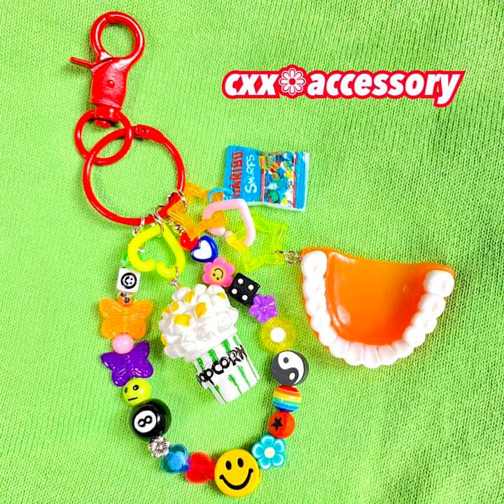 【k-7】キーリング キーホルダー❁ニコちゃん 派手 個性的 古着 原宿 お菓子