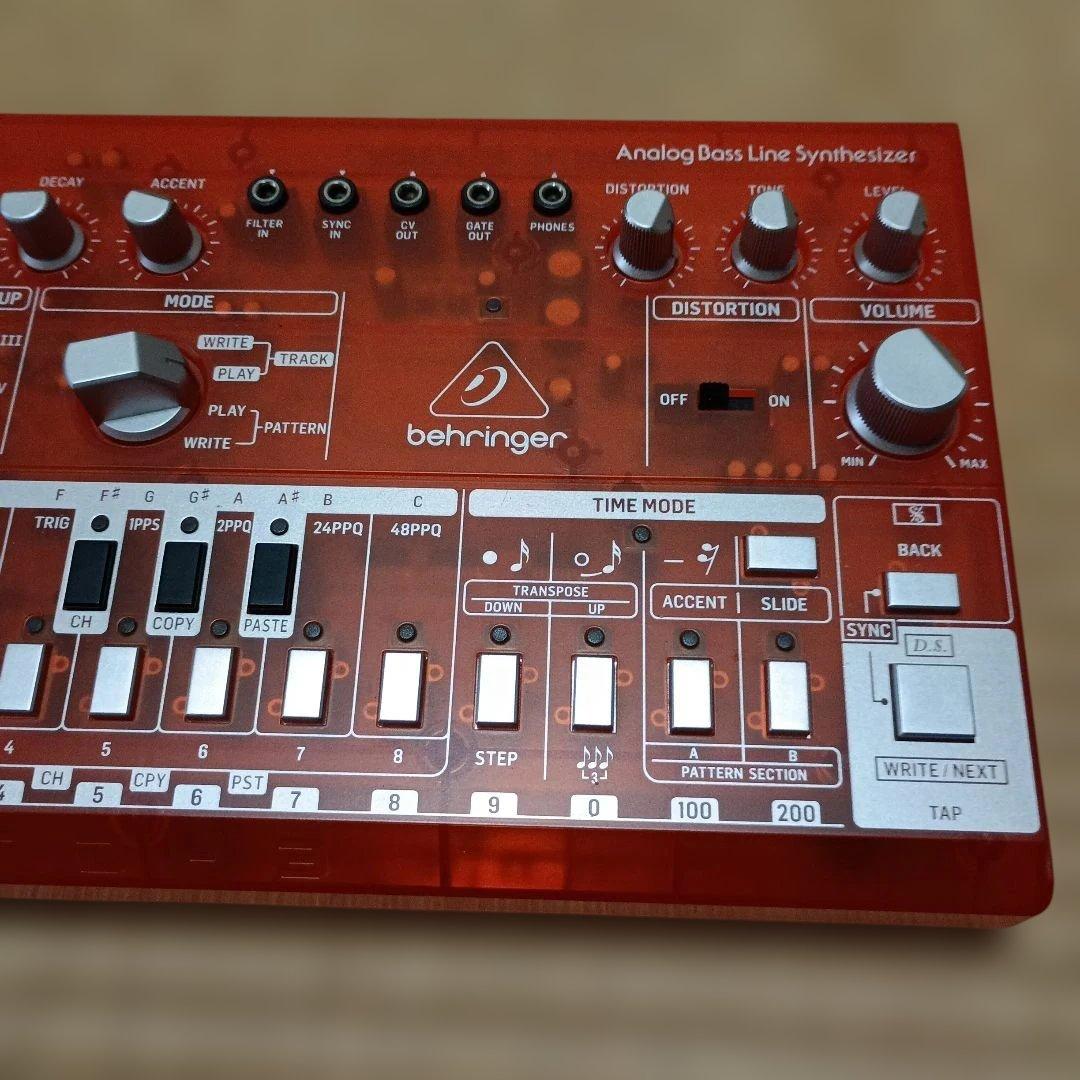 鍵盤楽器 behringer td-3-tg