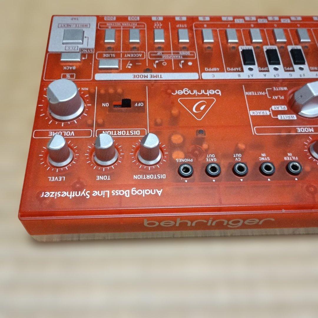 鍵盤楽器 behringer td-3-tg