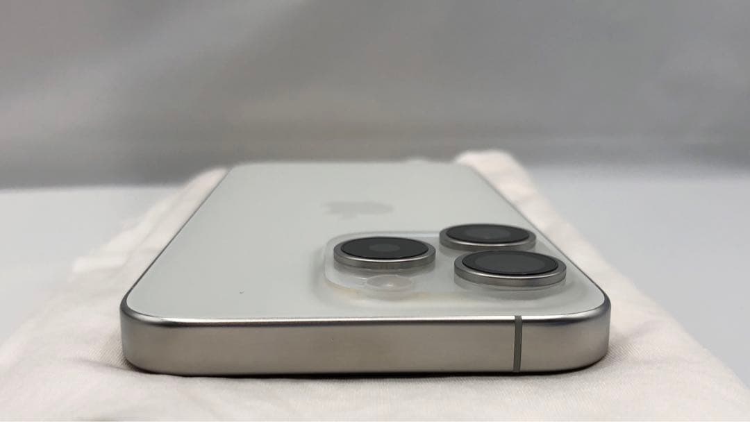 いわなみ様 Apple iPhone15Pro 128GB ホワイトチタニウム