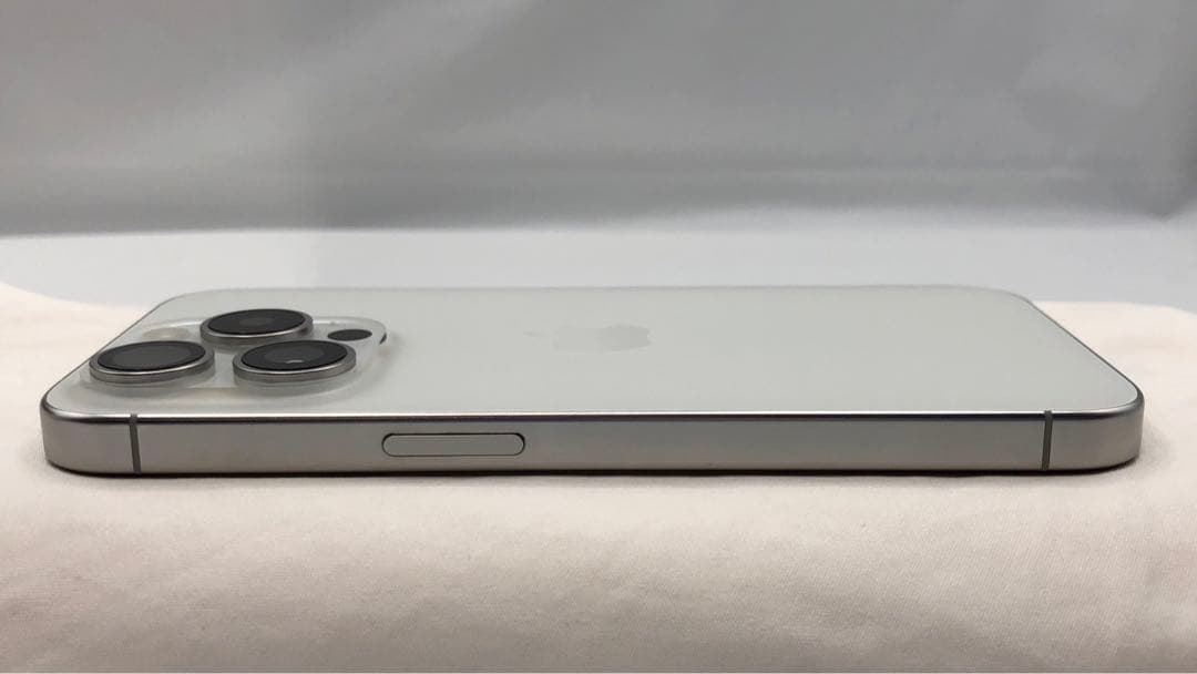 いわなみ様 Apple iPhone15Pro 128GB ホワイトチタニウム