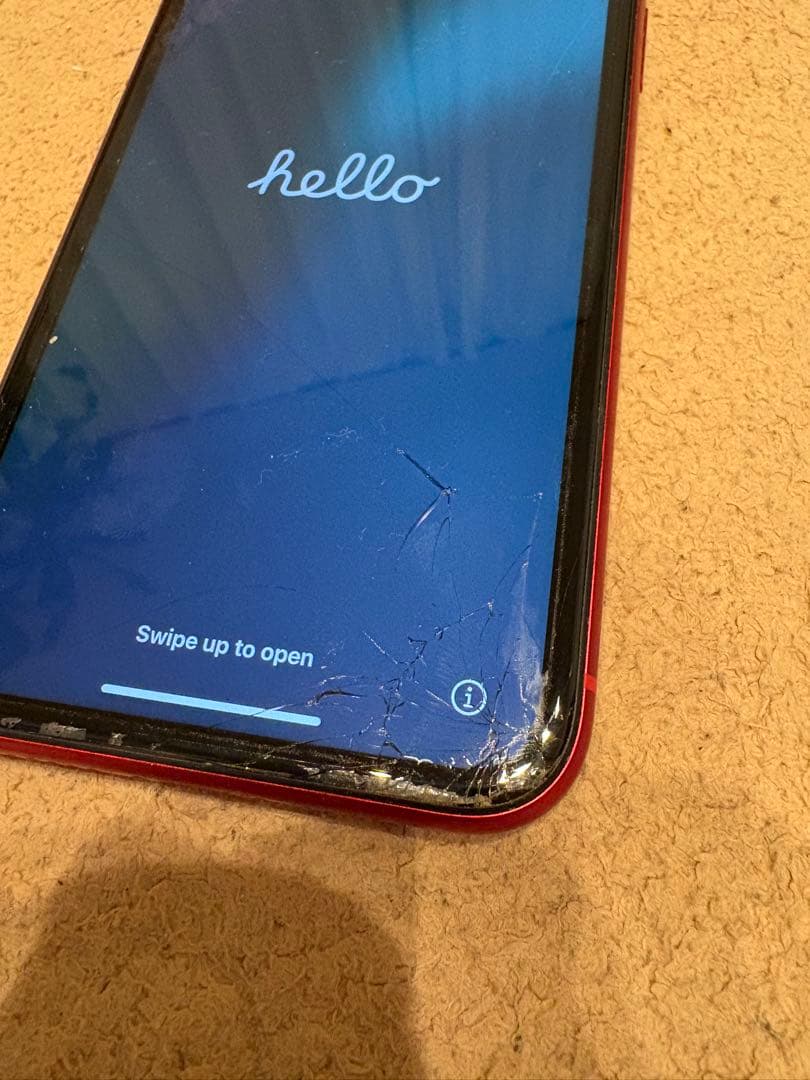 iPhone11 RED 128GB 画面割れ　ジャンク品