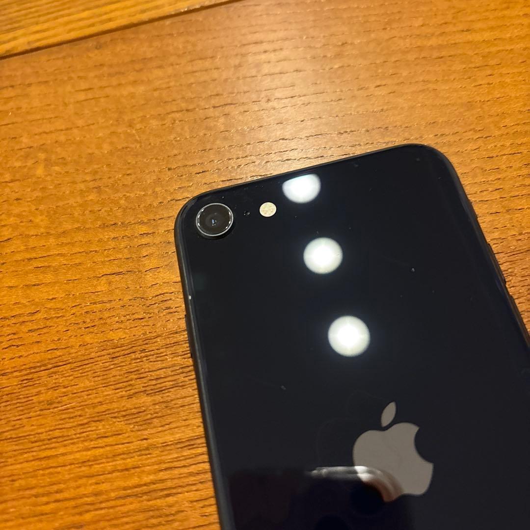 Apple iPhone SE (第2世代) ブラック 64G