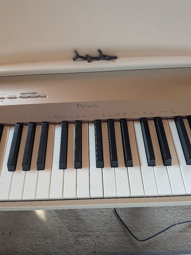 Casio Privia 88鍵 デジタルピアノ ホワイト　直接引取り限定