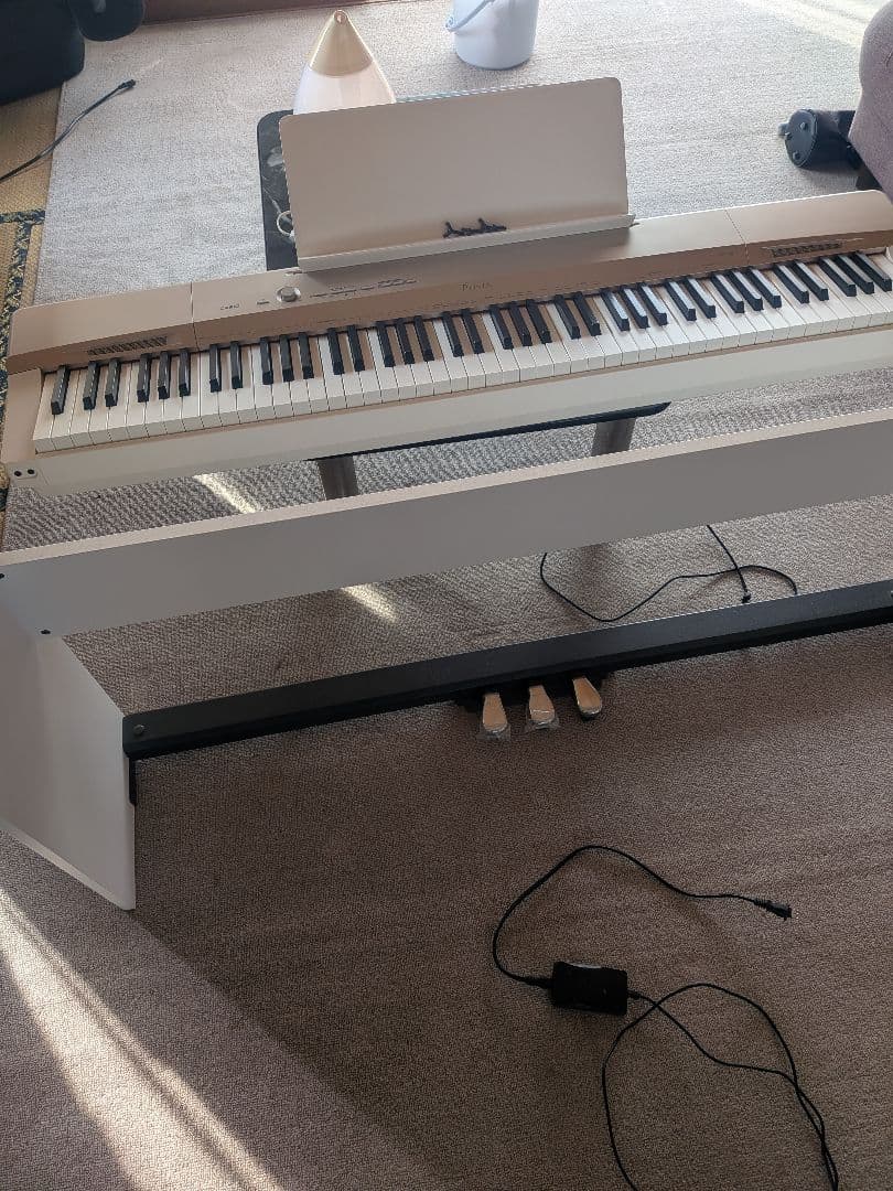 Casio Privia 88鍵 デジタルピアノ ホワイト　直接引取り限定