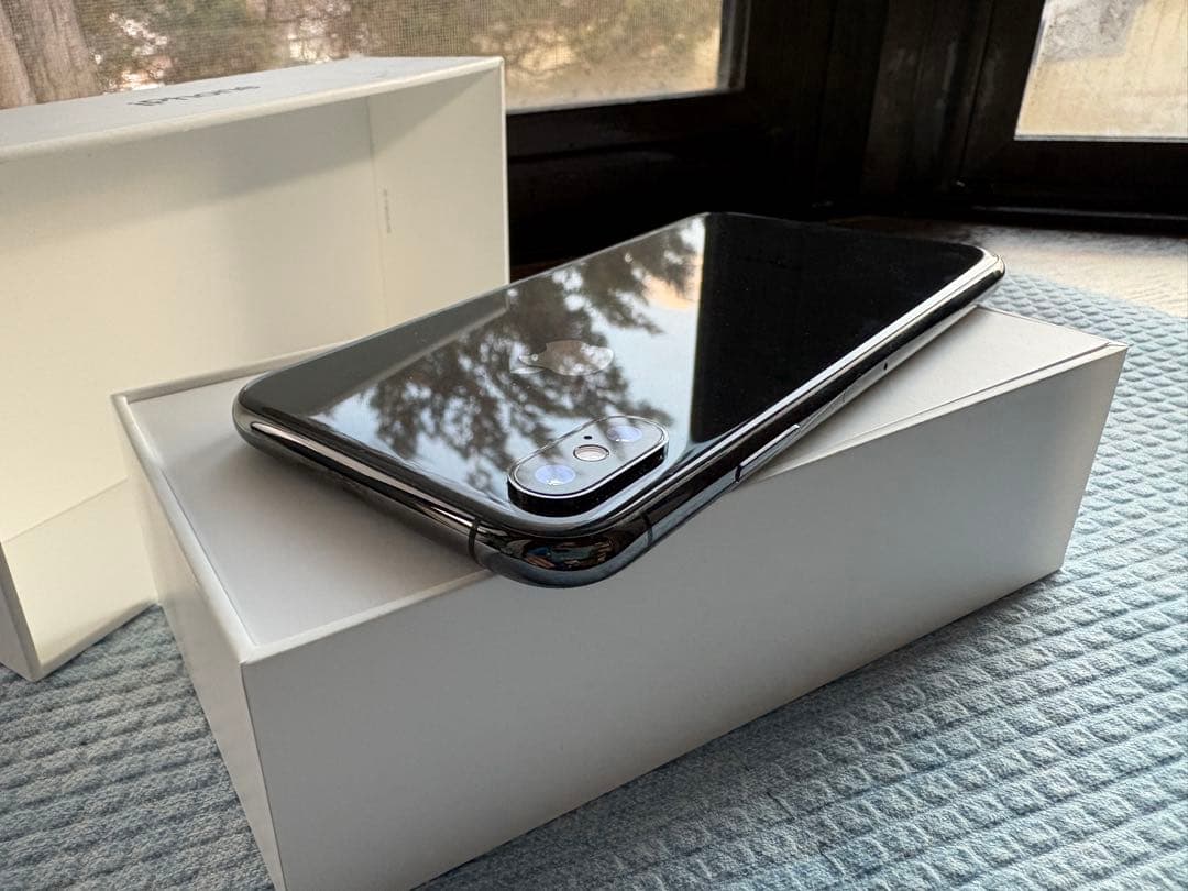 12/16終了★シムロック解除済◎付属品有★iPhone XS 256GB AU