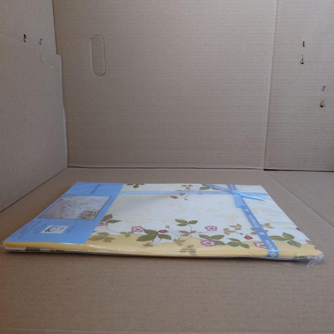 未使用未開封テーブルクロスワイルドストロベリ30 130×130