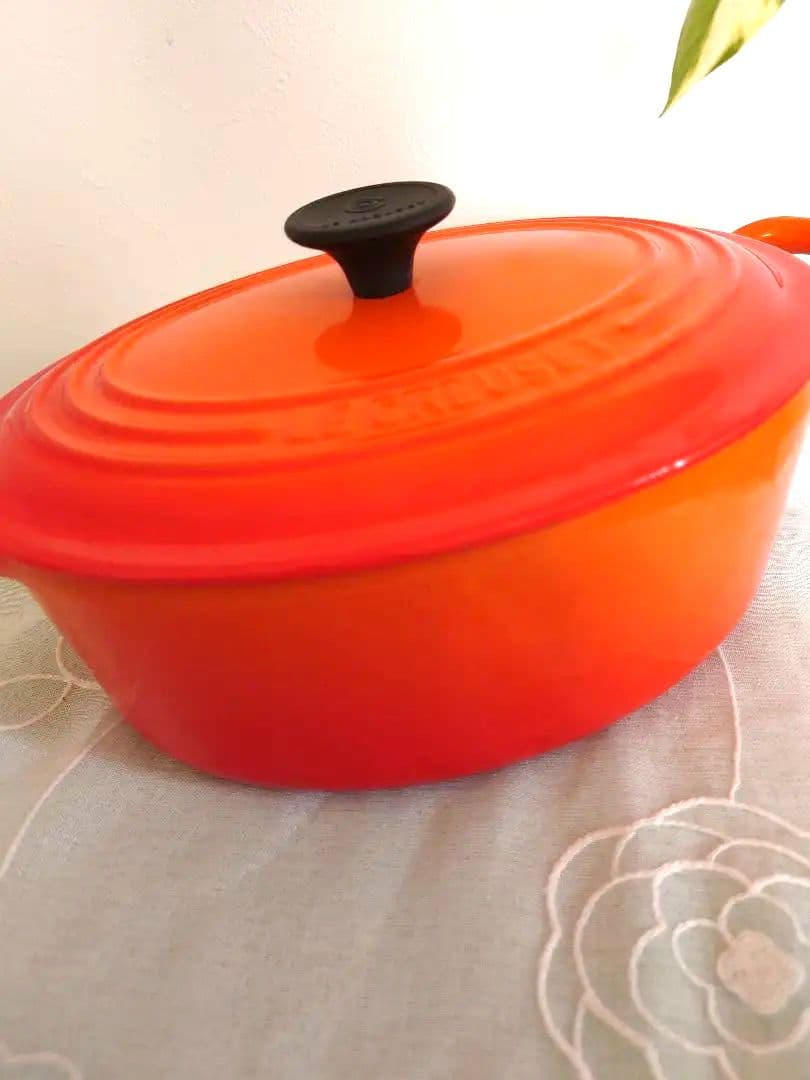 ル・クルーゼ(Le Creuset) ココット・オーバル23cm