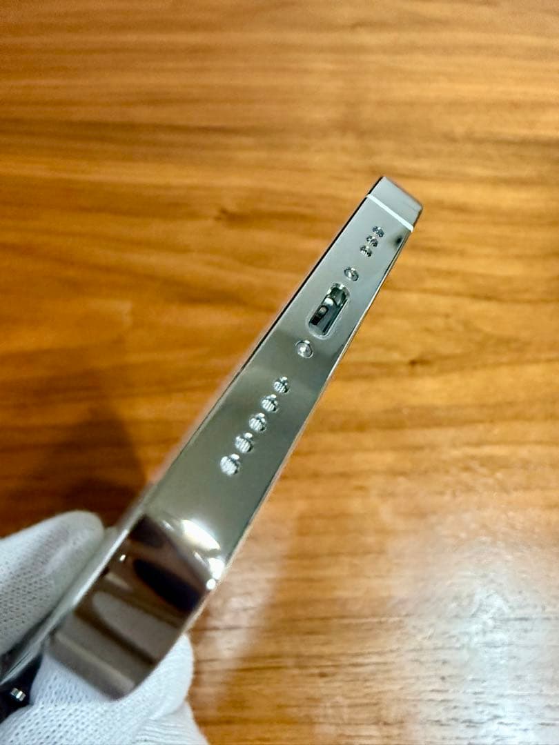 【みっちぇる 】iPhone 13 Pro シルバー 256GB