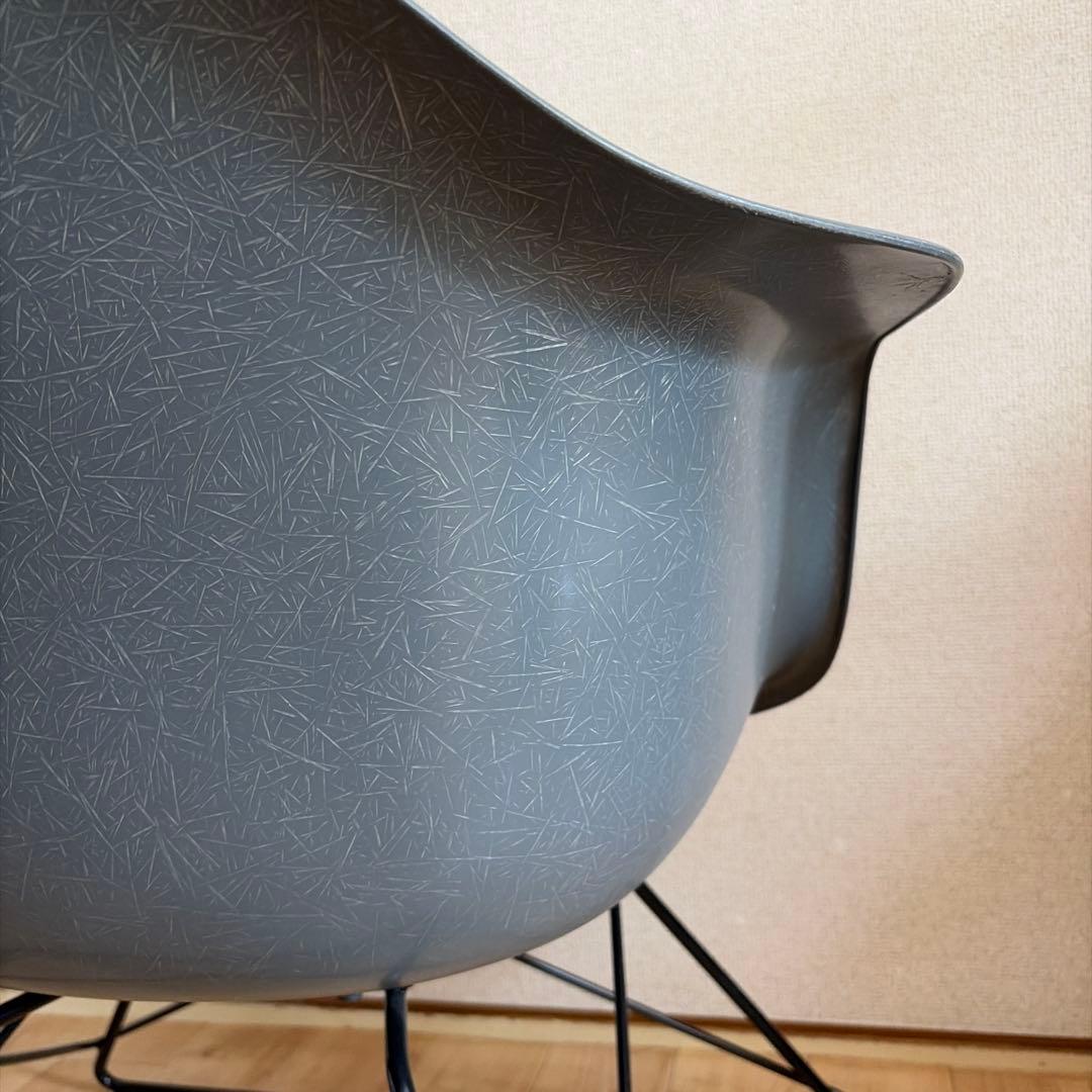 ハーマンミラー　イームズ　ファイバーグラス　Eames グレー