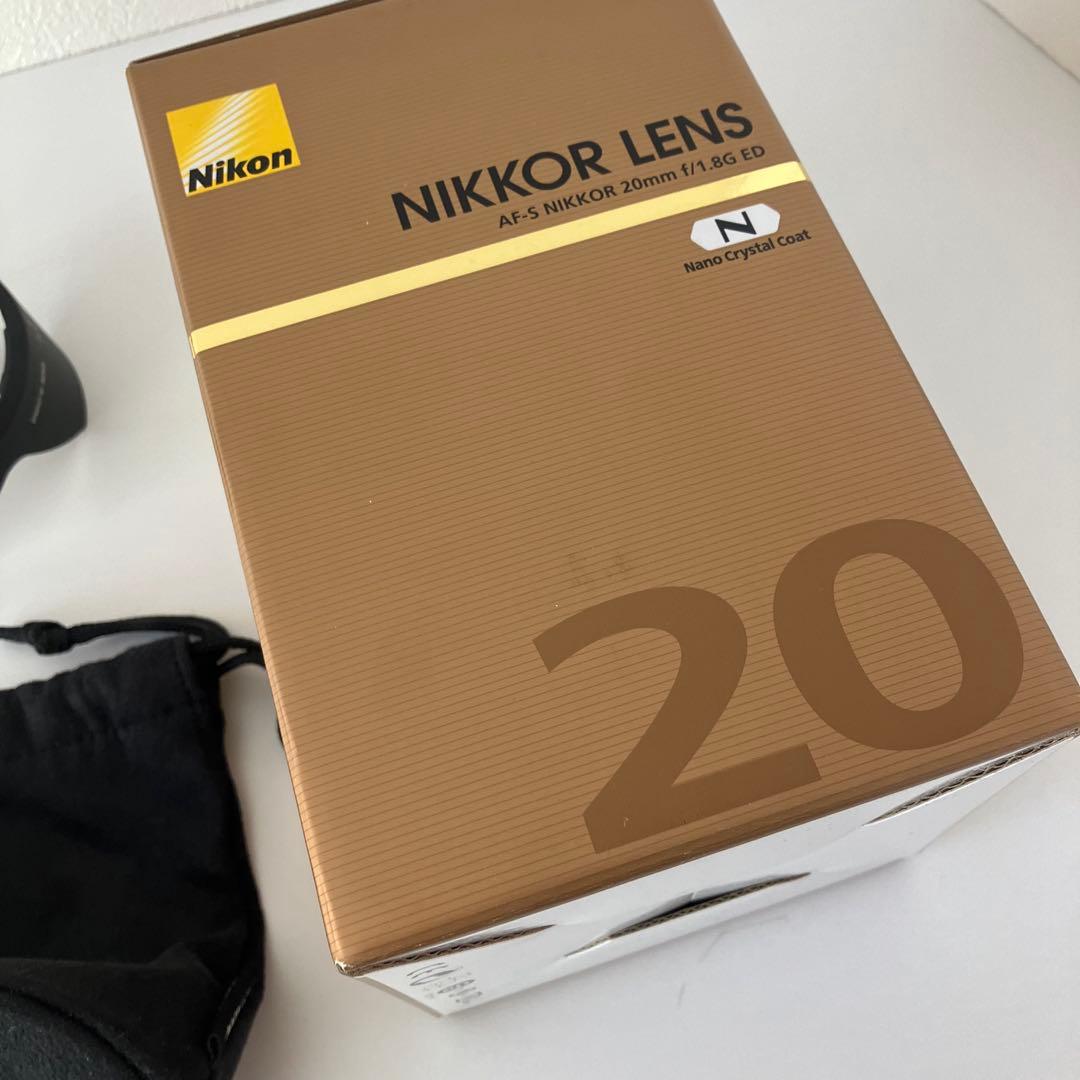 専用NIKKOR AF-S 20mm f/1.8G ED（レンズプロテクト付き）