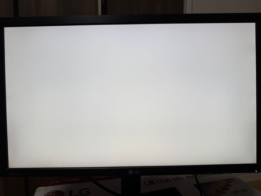 LG 27MU67 27インチ 4Kモニター