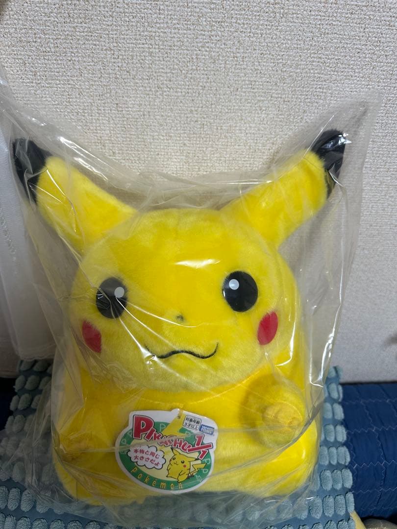 ポケモン　おかえりピカチュウ　ぬいぐるみ　1/1　初期ピカチュウ　30周年記念