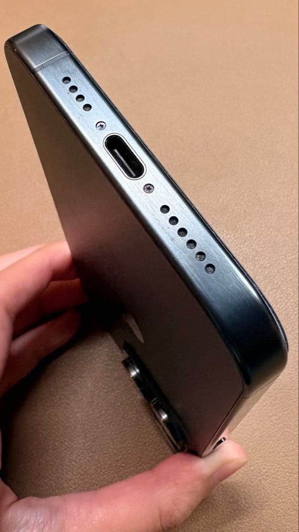 iPhone 15 Pro スペースブラック 本体 256GB SIMフリー