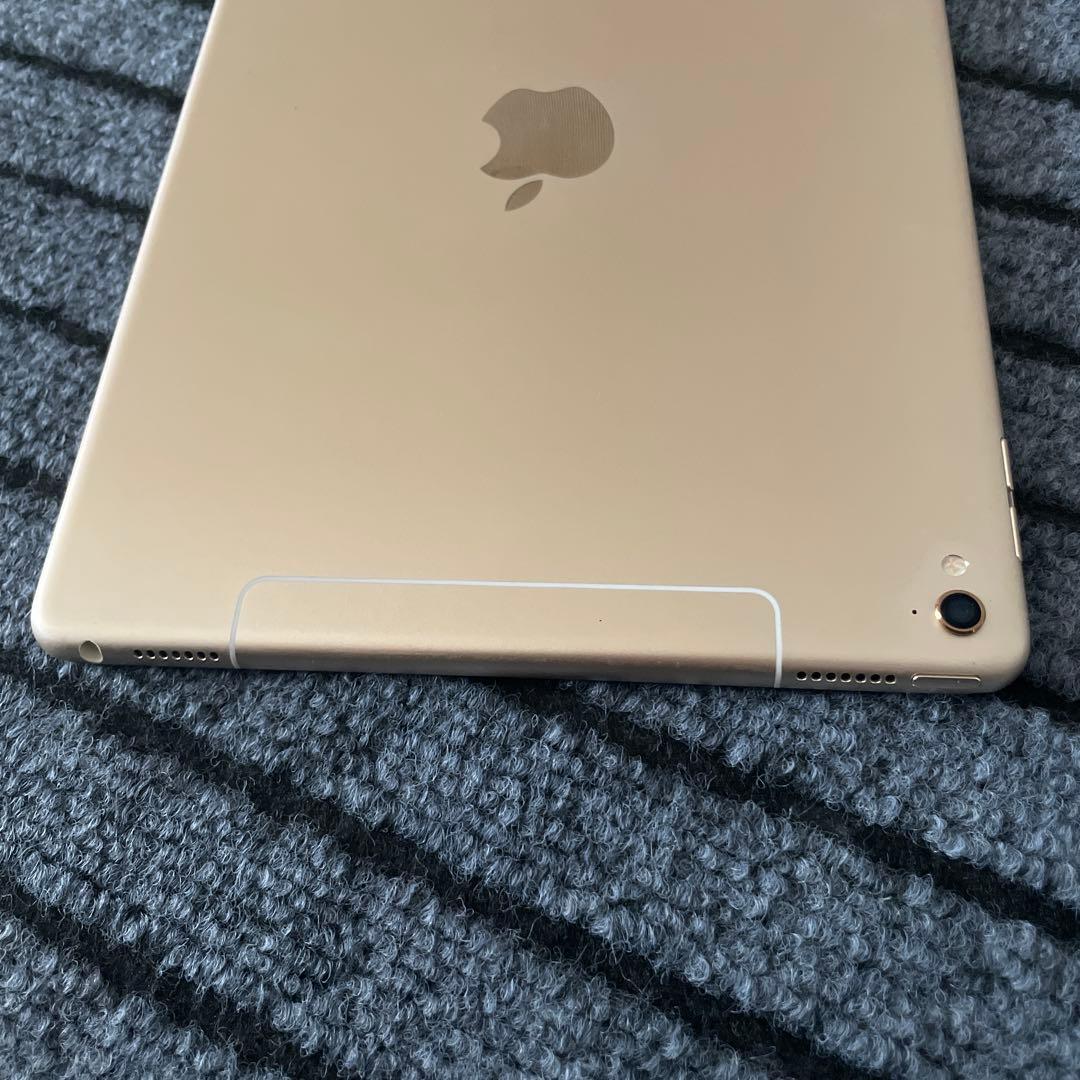 209 iPad Pro 9.7 256GB SIMフリー ゴールド