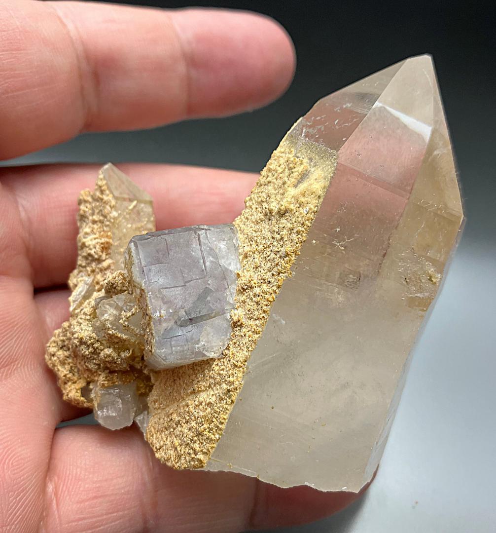 中国湖南省 揺崗仙鉱山　フローライトonクォーツ　　鉱物標本　原石