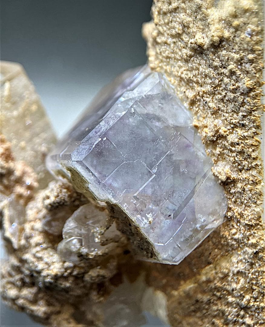 中国湖南省 揺崗仙鉱山　フローライトonクォーツ　　鉱物標本　原石