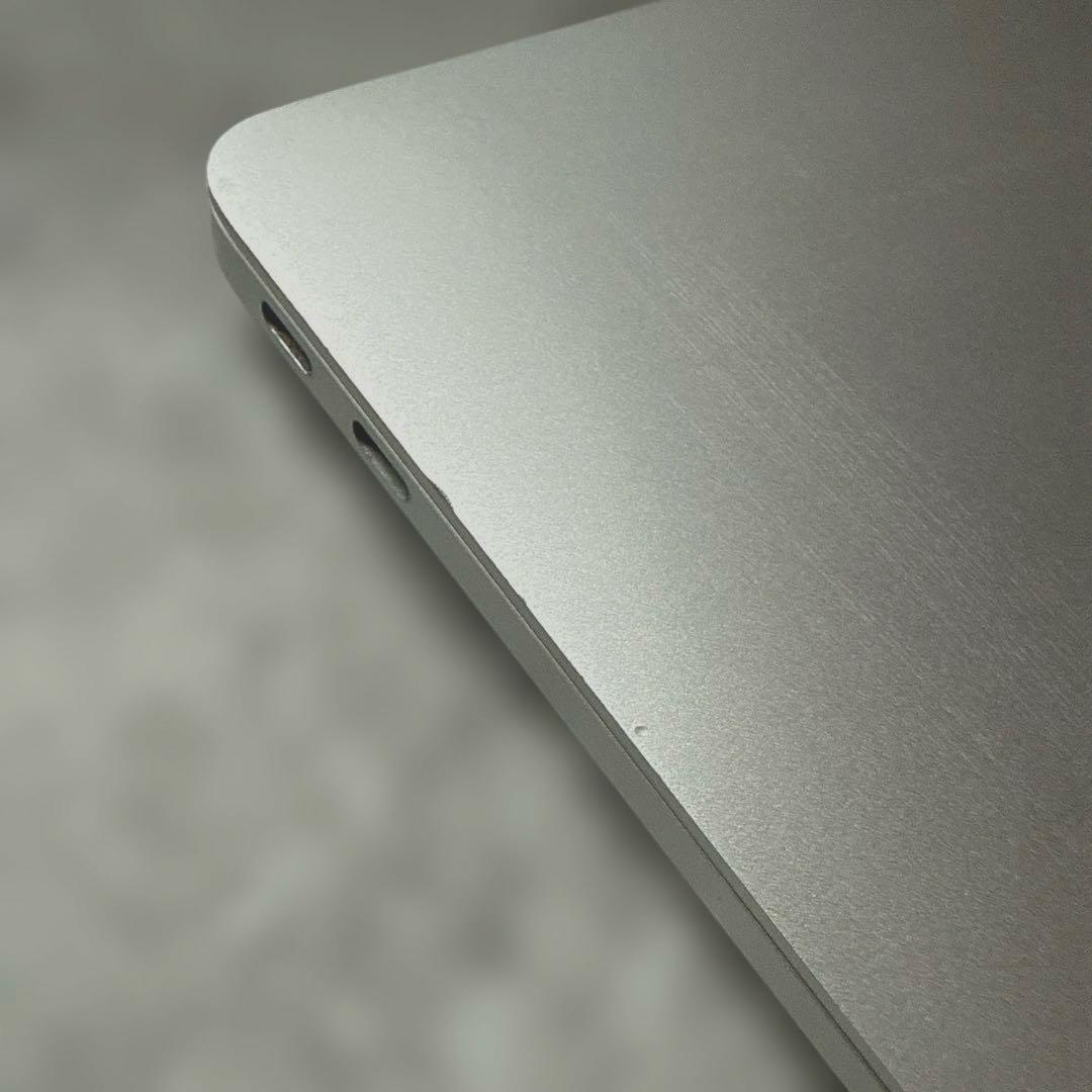 【ジャンク品】13インチ MacBook Air 2020 Intel 箱あり